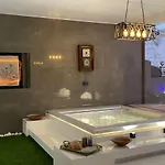Last Minute Garden And Jacuzzi,the Gorgeus !adult Only Appartement *