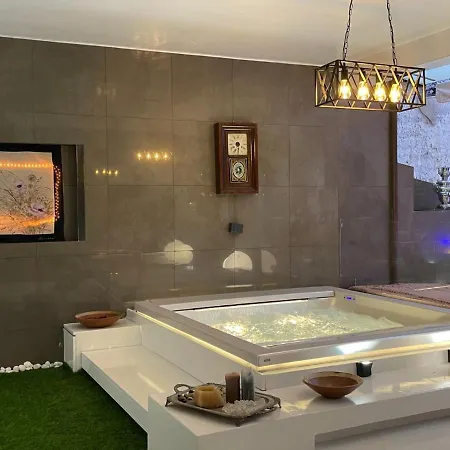 Last Minute Garden And Jacuzzi,the Gorgeus !adult Only Διαμέρισμα *