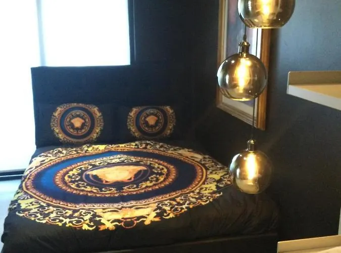 Last Minute Garden And Jacuzzi,the Gorgeus !adult Only Apartament *