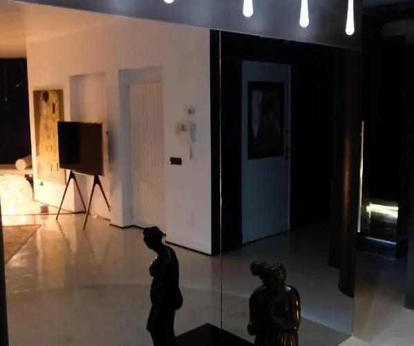 Apartament Last Minute Garden And Jacuzzi,the Gorgeus !adult Only