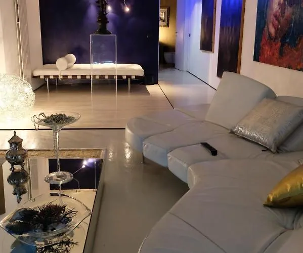 Last Minute Garden And Jacuzzi,the Gorgeus !adult Only Apartament