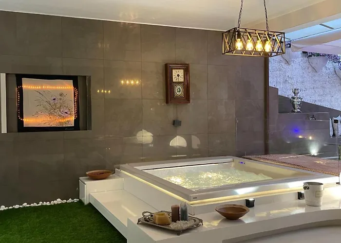 Last Minute Garden And Jacuzzi,the Gorgeus !adult Only Apartament *