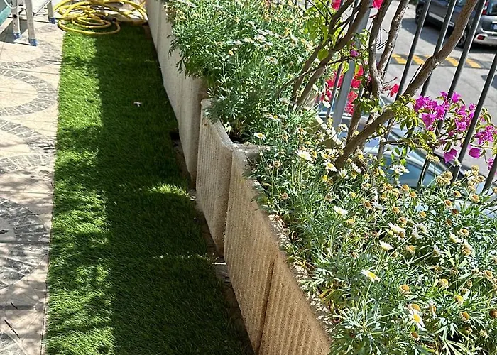 Last Minute Garden And Jacuzzi,the Gorgeus !adult Only Apartament *